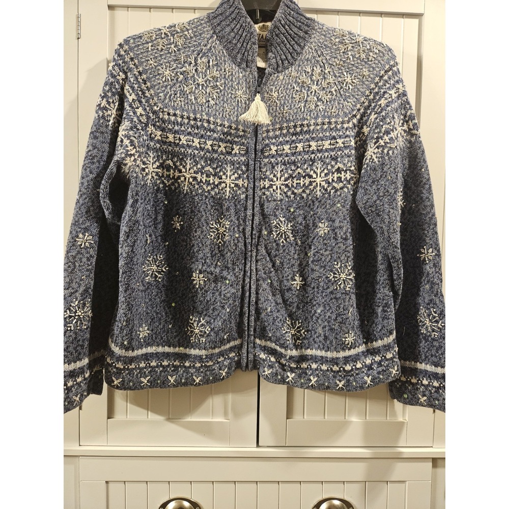 vintage Tiara International women's full-zip cardigan features intricate beading